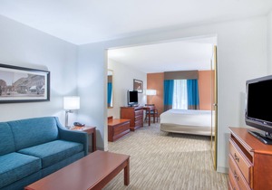 Holiday Inn Express Hotel & Suites Brattleboro, an IHG Hotel