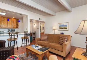 Incredible Downtown Location, Beautiful Fort Marcy Condo