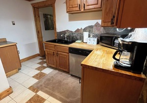 Large, Comfortable Condo Makes Perfect Basecamp