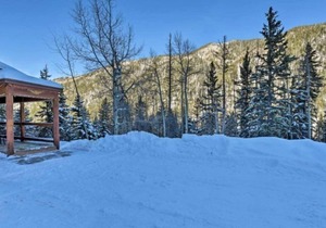 Large, Comfortable Condo Makes Perfect Basecamp
