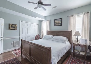 Light Horse Inn: Suite 2