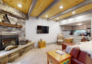 Luxe Slopeside Condo: Balcony, Fireplace & Covered Parking