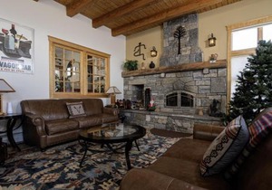 Luxury 6Br Solitude Village- Indoor Bball Court, Private Tub Home