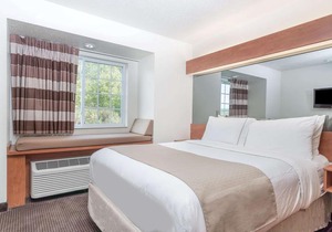 Microtel Inn & Suites by Wyndham Rice Lake