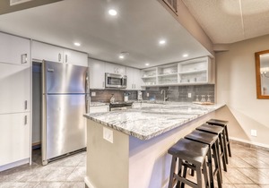 Mountain-side condo Cachet Crossing next to Slopes