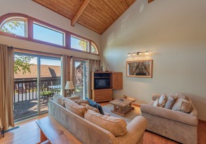 NEW! Lake Access Townhouse #19 w/Wood Fireplace, & Community Indoor Pool!