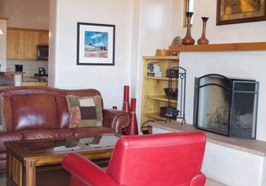 Private, 3BR Bishop's Lodge Villa, Minutes from Plaza, Stunning 360 Degree Views