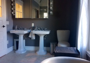 Private Suite Uptown/Downtown Minneapolis