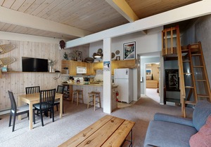 Sierra Del Sol | Fantastic Ski-In, Ski-Out Retreat with Loft & Views