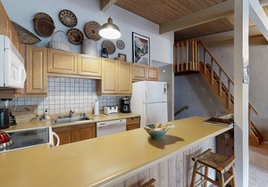 Sierra Del Sol | Fantastic Ski-In, Ski-Out Retreat with Loft & Views