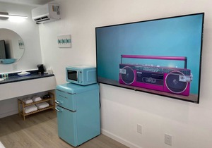 Single King Room (Upper Level)