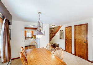Ski-in/out mountain view townhouse w/shared outdoor pool, tennis - walk to lifts