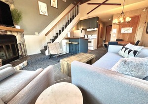 Ski in Ski out Top Floor Condo with Pools Hot tub and more