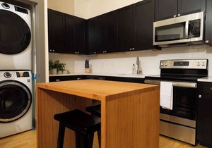 Sleek loft minutes from downtown