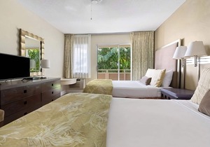 Steps from Beach Paradise! 2 Serene Suites | Unbeatable Views from your Balcony
