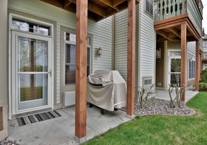 T411A Beautiful condo at Tagalong Golf Resort on Red Cedar Lake