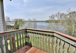 T431B Beautiful Efficiency condo at Tagalong Golf Resort on Red Cedar Lake