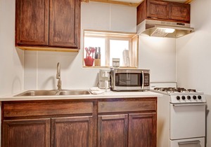 This one bedroom cabin is for 2 and has 2 twin bed