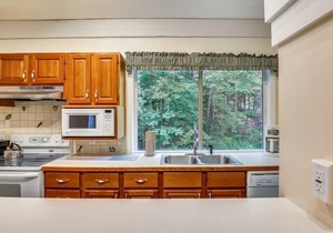 Tollhouse 16A - Spacious townhouse with everything you need for year-round outdoor adventure!