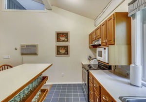 Tollhouse 16B - Year-round outdoor lover's paradise!