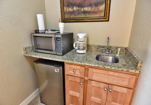 Unit 431B 1Bd 1Ba Efficiency Suite Condo