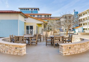 Updated condo with balcony & pools - steps to the beach