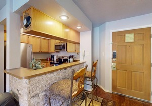 Walk to lifts | Easy Access | Wi-Fi | Mountain Spirits 215