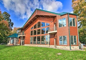 Waterfront Lake Mille Lacs Lodge with Deck and Grill!