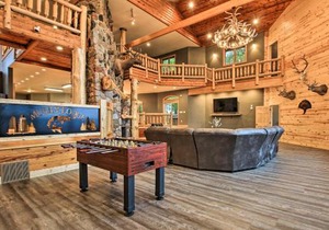 Waterfront Lake Mille Lacs Lodge with Deck and Grill!