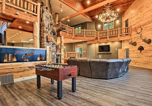 Waterfront Lake Mille Lacs Lodge w/ Deck + Grill!
