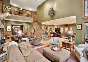Woodland Trails Lodge with 3 Bedrooms on 90 acres
