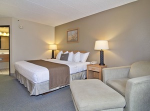 Boarders Inn | Faribault