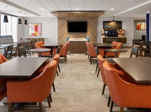 Holiday Inn Express Hotel Brattleboro Ihg | Brattleboro