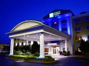 Holiday Inn Express Hotel Islands Ihg | Watertown