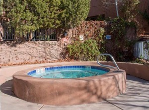 Econo Lodge Inn Suites Santa Fe | Santa Fe