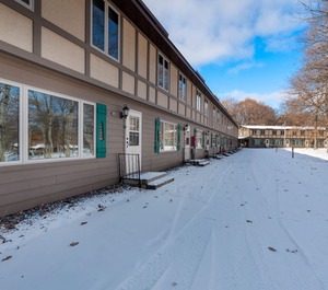 Cleerwood Village Eagle River 