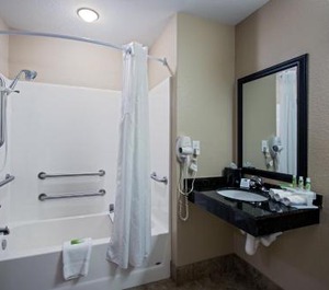 Holiday Inn Express Green Bay East Ihg Hotel 