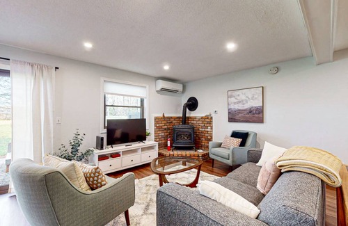 West Hartford House | 100 m² House ∙ 2 bedrooms ∙ 6 guests