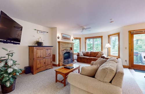 North Troy Condo | 101 m² Condo ∙ 2 bedrooms ∙ 6 guests