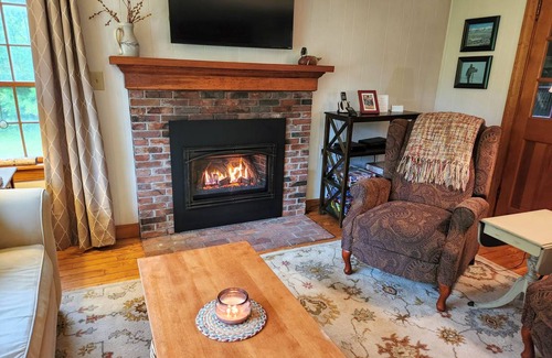 Easton Cottage | 102 m² Cabin ∙ 2 bedrooms ∙ 6 guests
