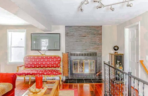 Golden Valley House | 102 m² House ∙ 3 bedrooms ∙ 5 guests