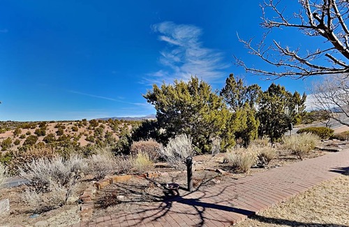 Historic Eastside Condo | 112 m² Condo ∙ 2 bedrooms ∙ 4 guests