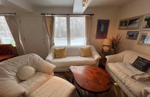 Stratton and Bromley Ski Areas House | 125 m² House ∙ 4 bedrooms ∙ 8 guests
