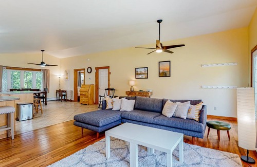 South Burlington House | 130 m² House ∙ 3 bedrooms ∙ 6 guests
