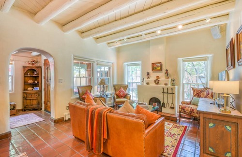 Historic Eastside House | 135 m² House ∙ 2 bedrooms ∙ 4 guests