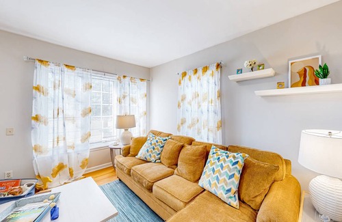 Colchester House | 135 m² Maisonette ∙ 3 bedrooms ∙ 6 guests