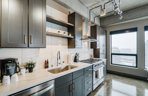 Warehouse District House | 136 m² Loft ∙ 1 bedroom ∙ 4 guests