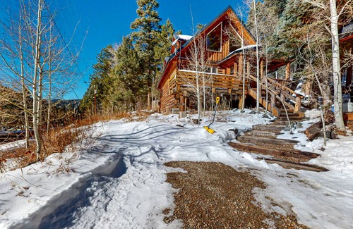 Taos Ski Valley Cabin | 149 m² Cabin ∙ 1 bedroom ∙ 10 guests