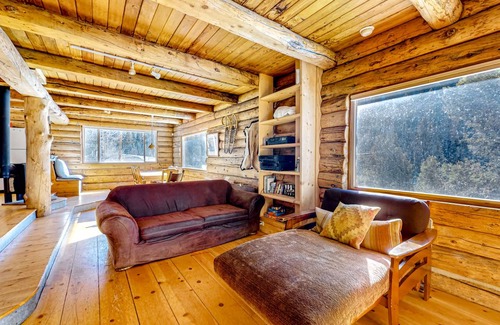 Taos Ski Valley Cabin | 149 m² Cabin ∙ 1 bedroom ∙ 10 guests
