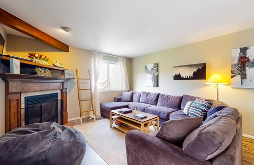Jeffersonville Condo | 159 m² Condo ∙ 3 bedrooms ∙ 12 guests